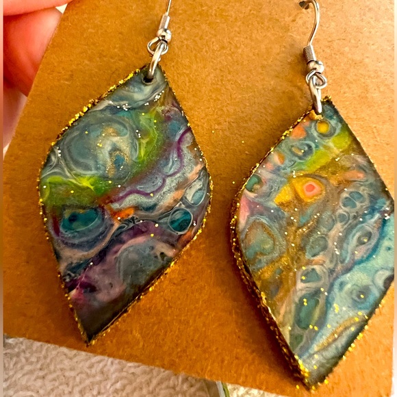 🌸🌸Handcrafted Bracelet and Teardrop Earrings 🌸🌸 - Picture 3 of 5